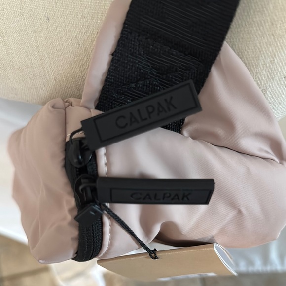 CALPACK Luka Belt Bag in Rose Quartz - Picture 9 of 11